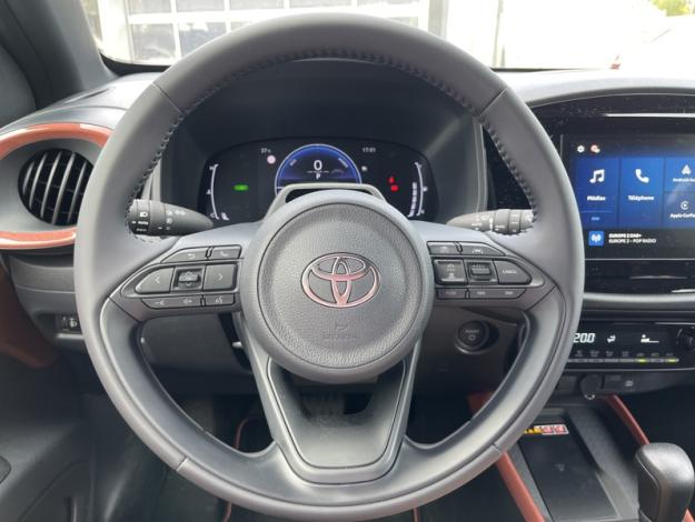 TOYOTA Aygo X 116h Graphic  
