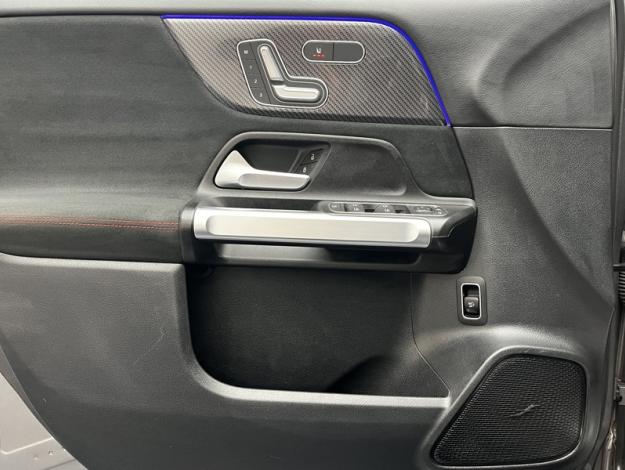 MERCEDES-BENZ GLB 200 d AMG Line  