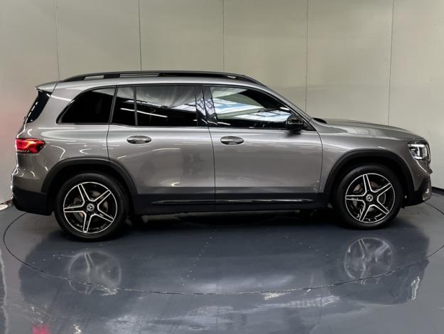 MERCEDES-BENZ GLB 200 d AMG Line  