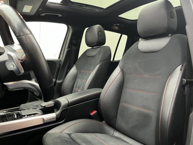 MERCEDES-BENZ GLB 200 d AMG Line  
