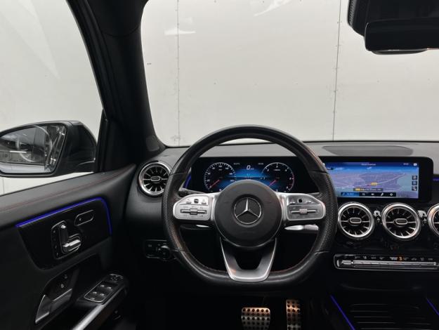 MERCEDES-BENZ GLB 200 d AMG Line  
