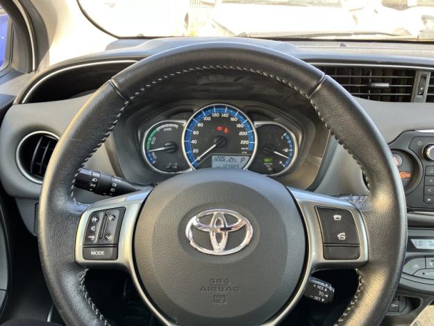 TOYOTA Yaris Dynamic Business   1.5 100 ch 
