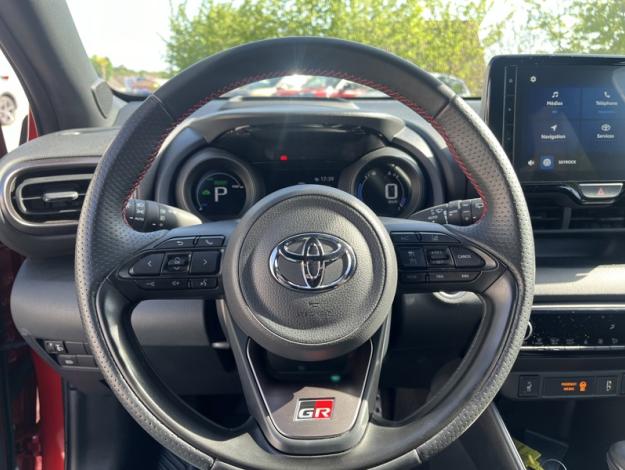 TOYOTA Yaris Hybride 116h GR SPORT  