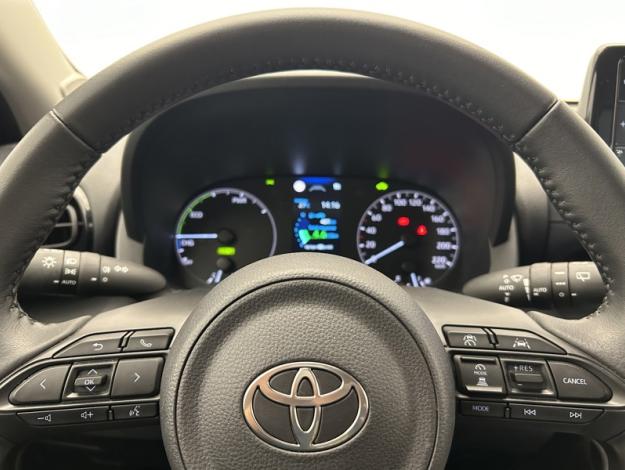 TOYOTA Yaris 116h Dynamic  