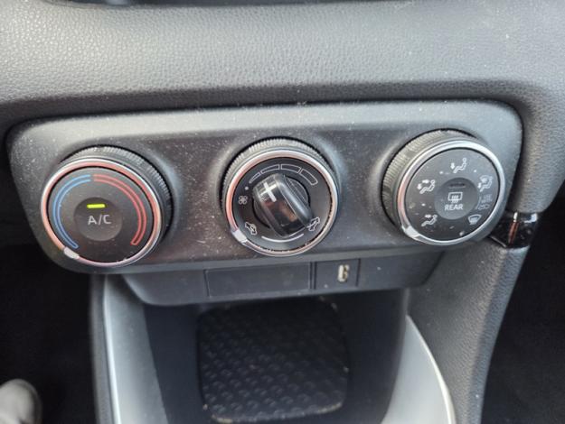 TOYOTA Yaris 70 Dynamic  