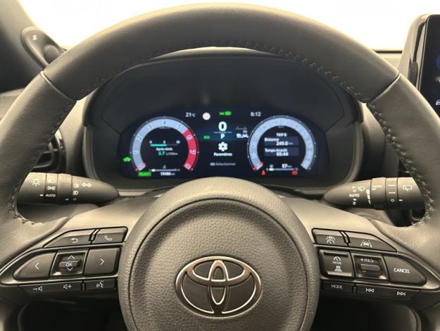 TOYOTA Yaris Cross 130H PREMIERE  