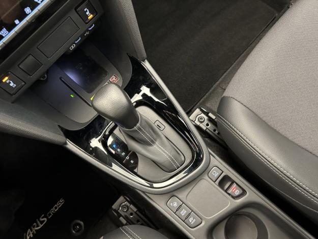 TOYOTA Yaris Cross 130H PREMIERE  
