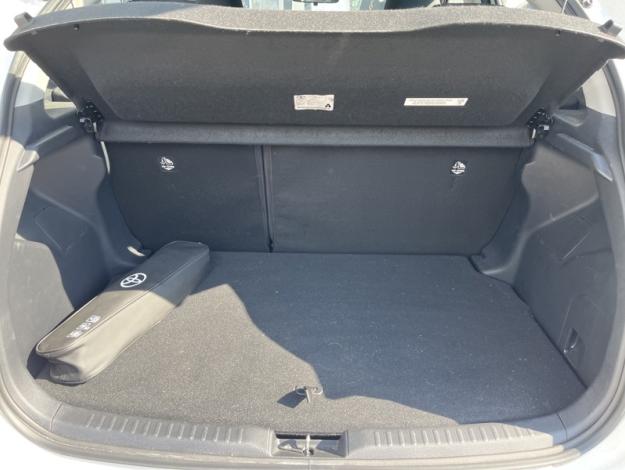 TOYOTA Yaris 116h Dynamic  
