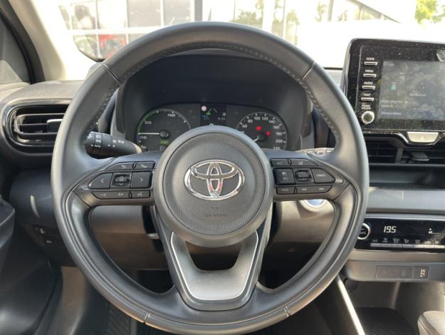 TOYOTA Yaris 116h Dynamic  