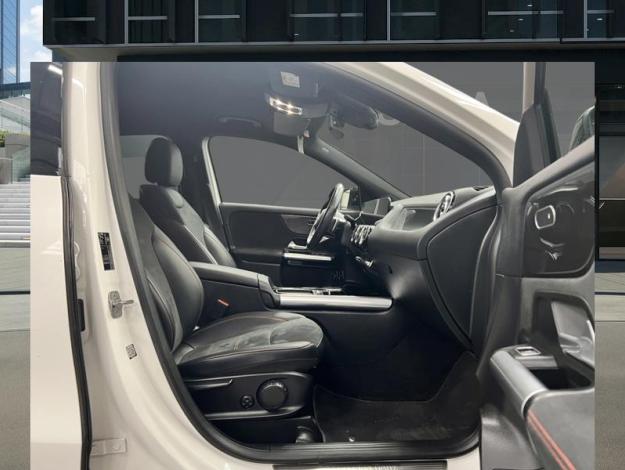 MERCEDES-BENZ GLA 250 e AMG Pack Night  