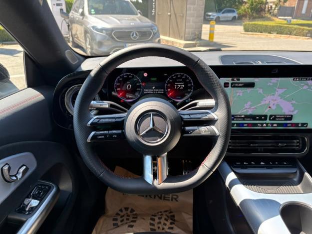 MERCEDES-BENZ CLA 250 + Coupé AMG Pack Night Attelage  