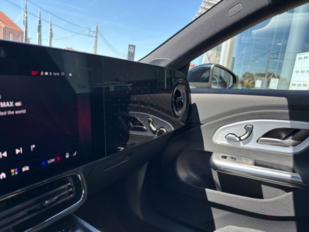 MERCEDES-BENZ CLA 250 + Coupé AMG Pack Night Attelage  