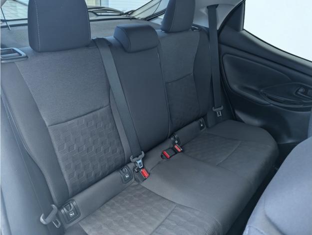 TOYOTA Yaris 1.5 HYBRID 116H DESIGN MY25  
