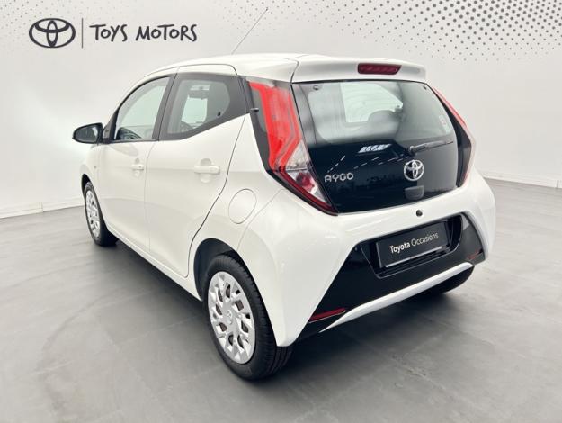 TOYOTA Aygo 1.0 VVT-i x-play  