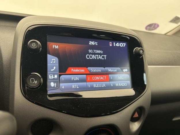 TOYOTA Aygo 1.0 VVT-i x-play  