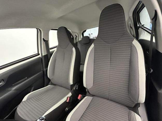 TOYOTA Aygo 1.0 VVT-i x-play  