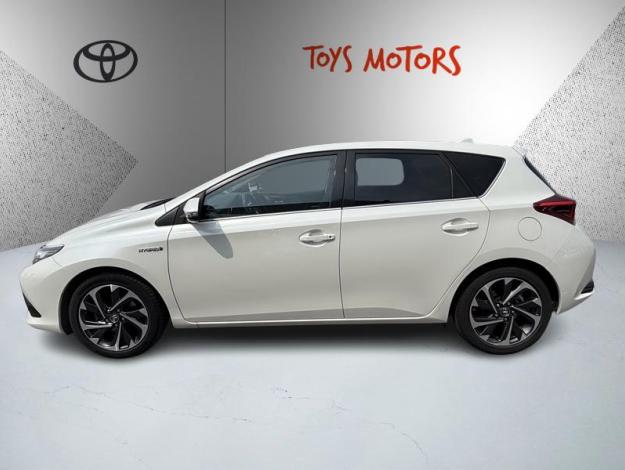 TOYOTA Auris 136h Design  