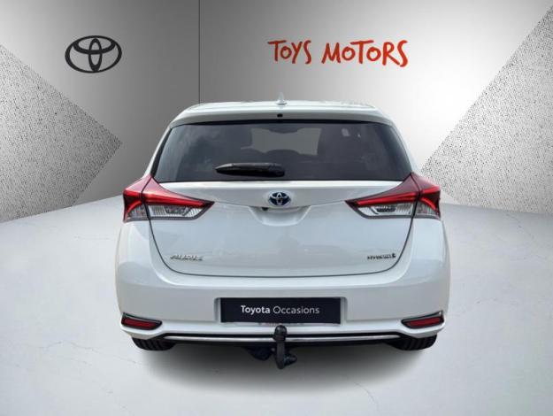 TOYOTA Auris 136h Design  