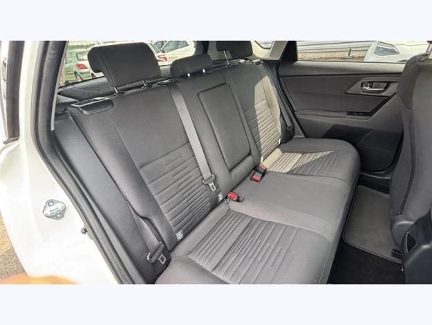 TOYOTA Auris 136h Design  