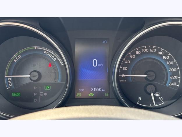 TOYOTA Auris 136h Design  