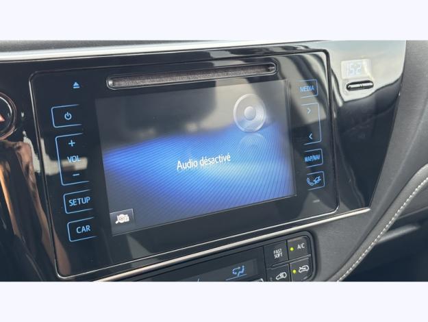 TOYOTA Auris 136h Design  