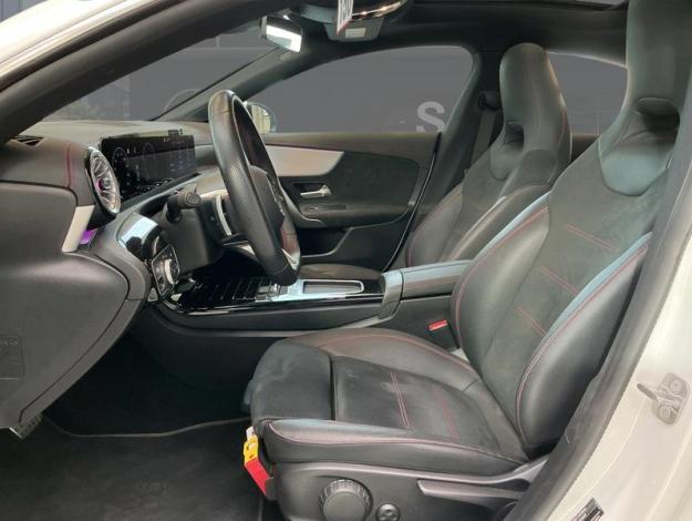 MERCEDES-BENZ CLA 180 Coupé AMG Toit Pano  