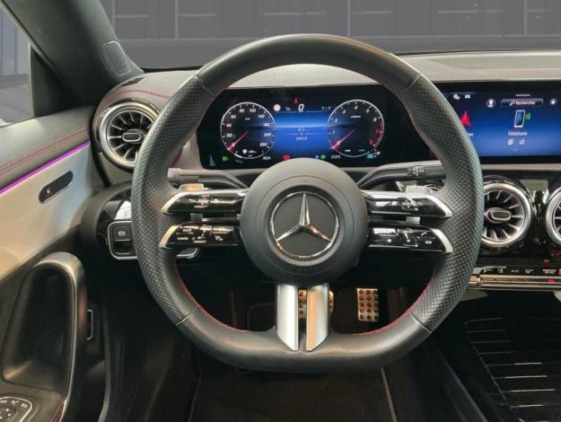 MERCEDES-BENZ CLA 180 Coupé AMG Toit Pano  