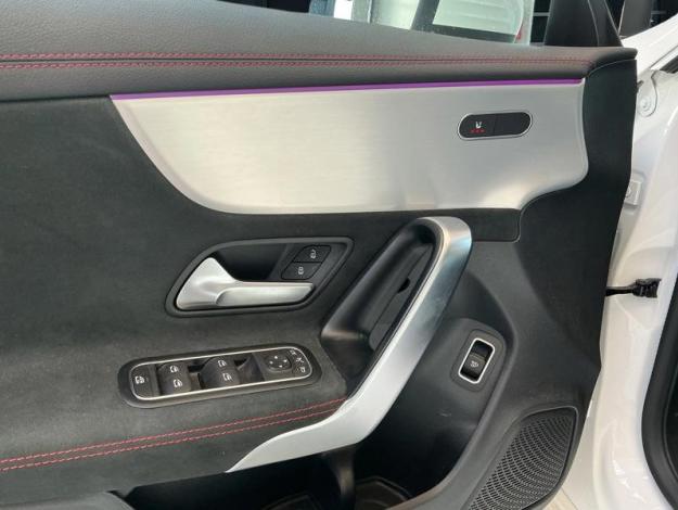 MERCEDES-BENZ CLA 180 Coupé AMG Toit Pano  