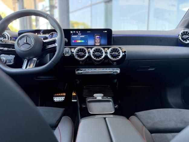 MERCEDES-BENZ Classe A 200 d AMG Line  Classe A 200 d AMG Line