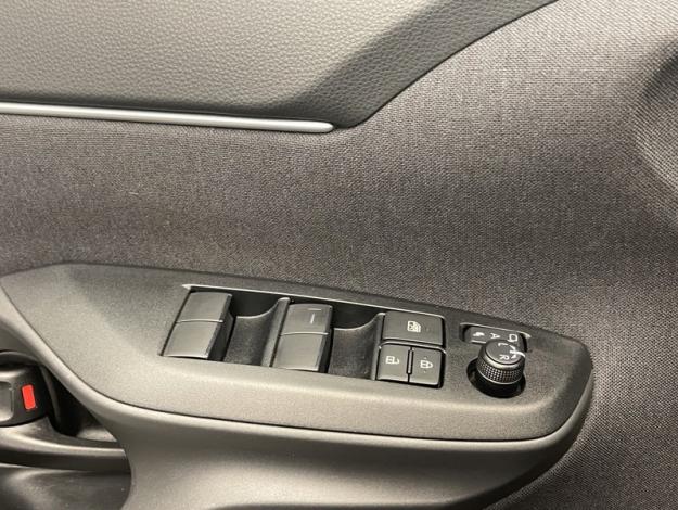 TOYOTA Yaris Cross 1.5 HYBRID 116H DESIGN MC24  