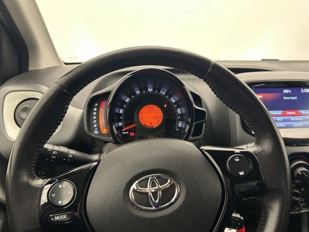 TOYOTA Aygo 1.0 VVT-i x-play  1.0 72 ch 