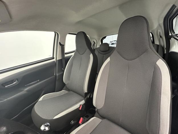 TOYOTA Aygo 1.0 VVT-i x-play  1.0 72 ch 