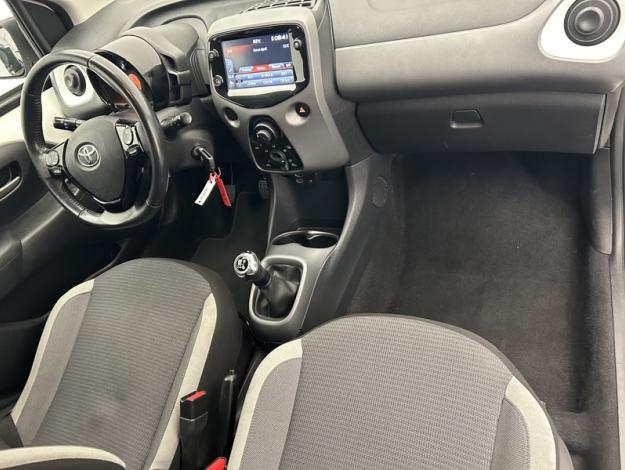 TOYOTA Aygo 1.0 VVT-i x-play  1.0 72 ch 