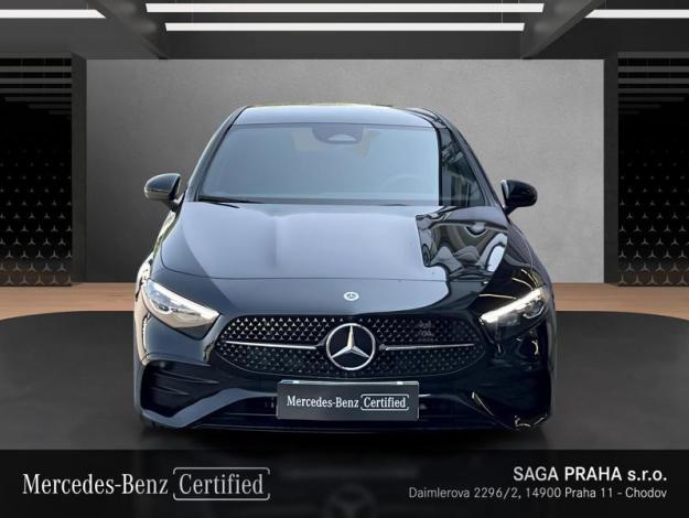 MERCEDES-BENZ A-Třída A 200 AMG Night (8/18)
