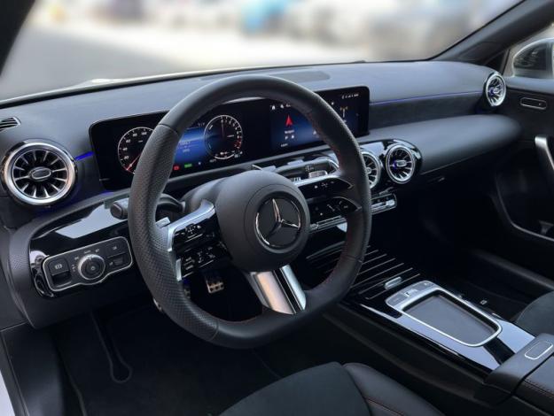 MERCEDES-BENZ A-Třída A 250e EQ AMG Night (10/18)