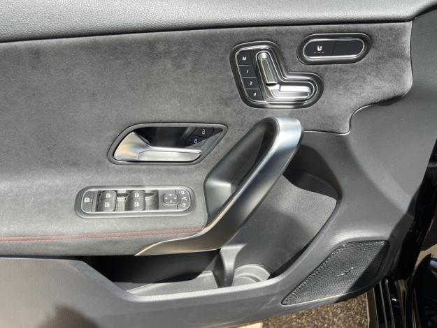 MERCEDES-BENZ Classe A 200 AMG Line  