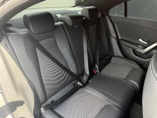 MERCEDES-BENZ CLA Coupé CLA 200 d Coupé Progressive Line  