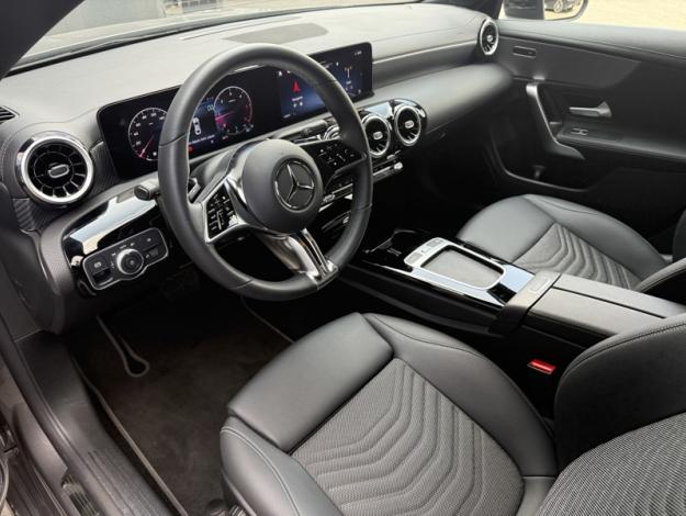 MERCEDES-BENZ CLA Coupé CLA 200 d Coupé Progressive Line  