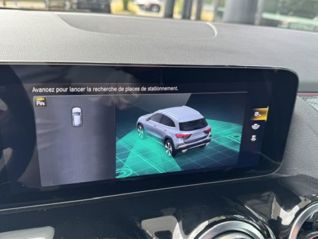 MERCEDES-BENZ GLA 250 e AMG Line  