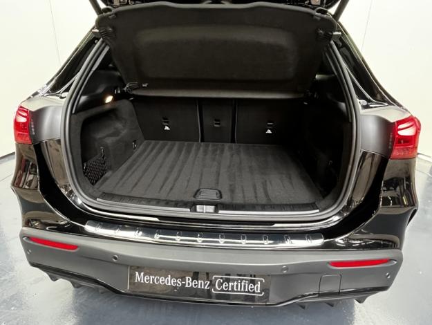 MERCEDES-BENZ EQA 250+ AMG Line  