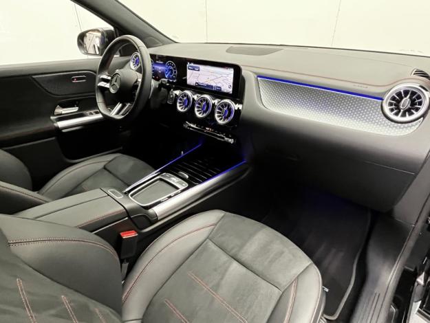 MERCEDES-BENZ EQA 250+ AMG Line  