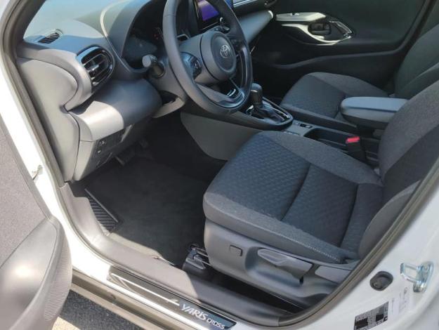 TOYOTA Yaris Cross 116H DESIGN PACK CARGO MY26   