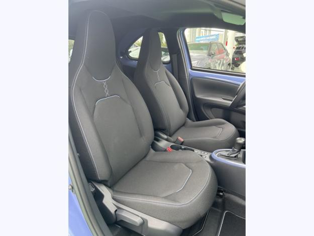 TOYOTA Aygo X Hybride 116h Graphic Zen Radars MC26  