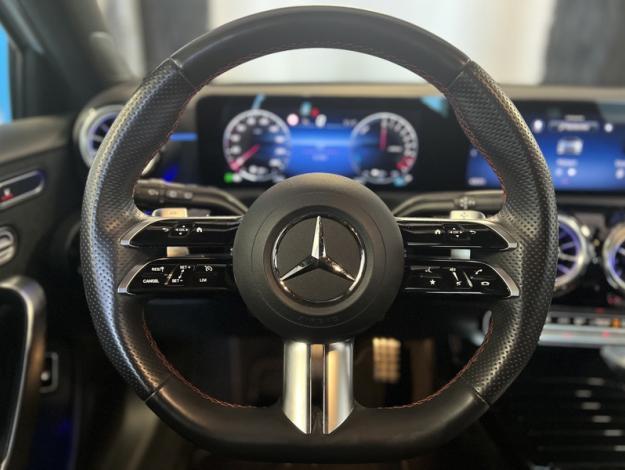 MERCEDES-BENZ A 250 e Pack AMG   