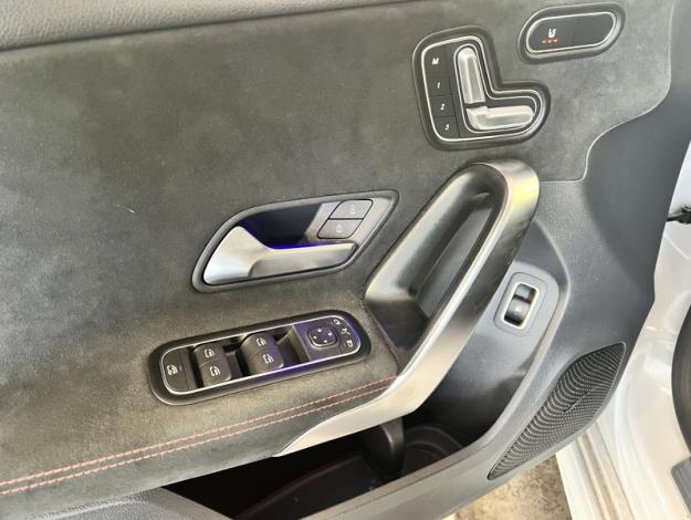 MERCEDES-BENZ A 250 e Pack AMG   
