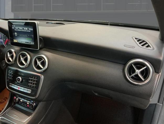 MERCEDES-BENZ A 180 d AMG Pack Night  