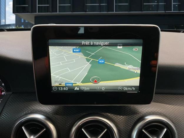 MERCEDES-BENZ A 180 d AMG Pack Night  