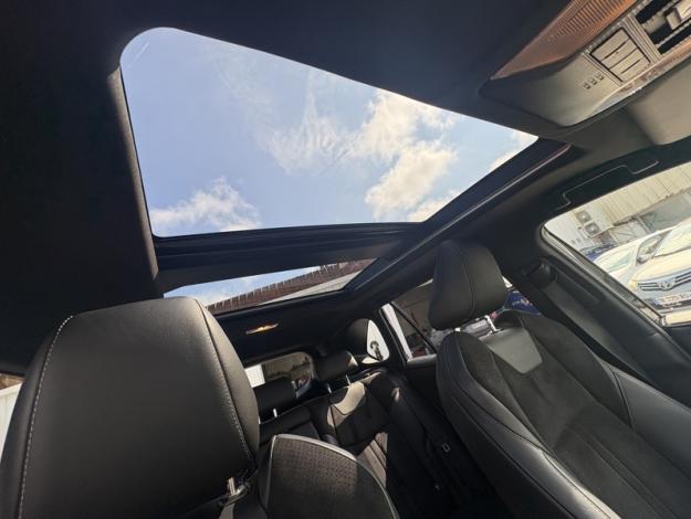 TOYOTA RAV4 Hybride AWD 222ch Black Edition  