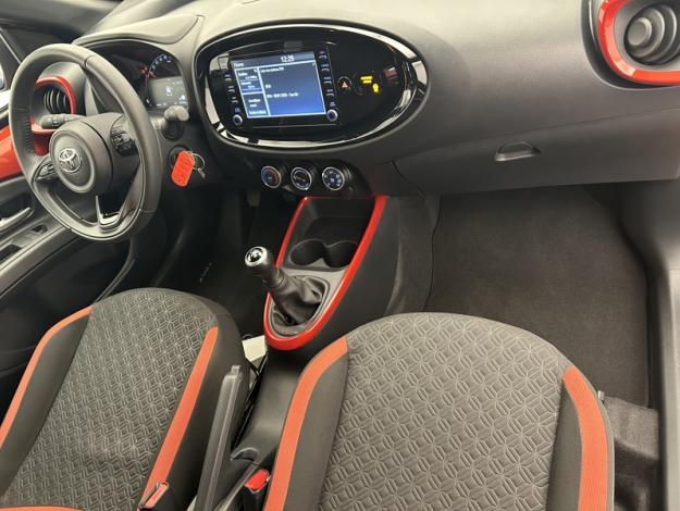 TOYOTA Aygo X 1.0 VVT-i 72 Design   