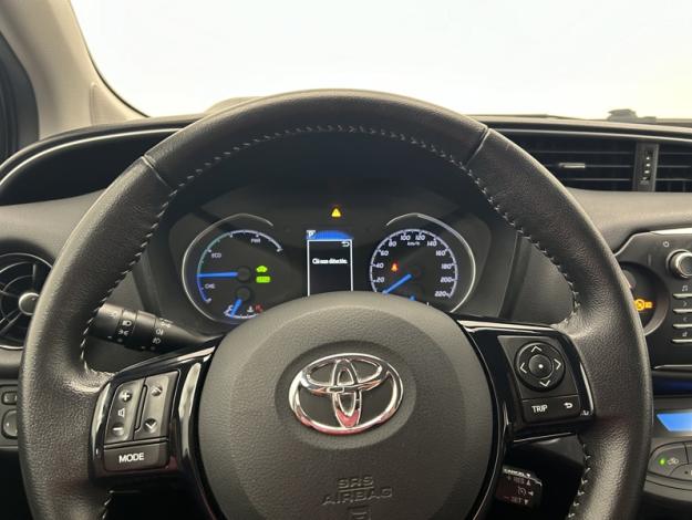 TOYOTA Yaris 1.5 VVT-I HYBRID Dynamic  1.5 101 ch 